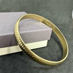 Silpada Grooved Bangle